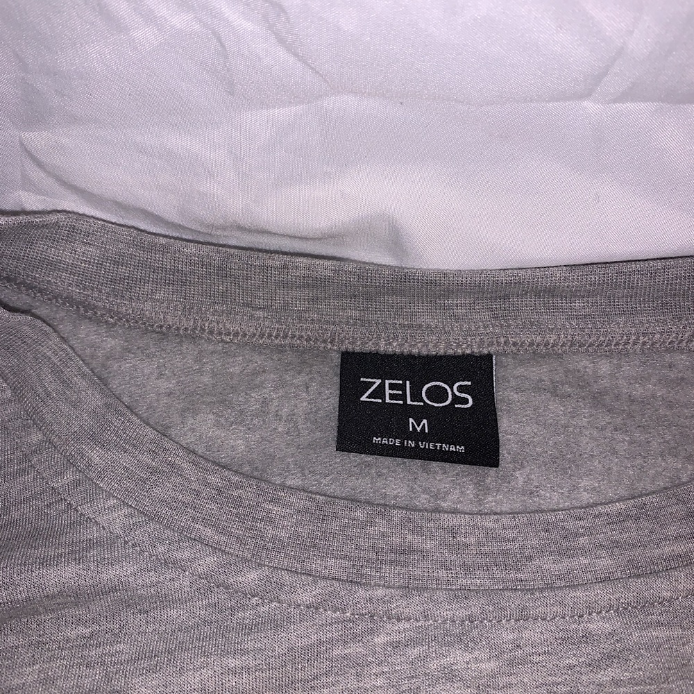 Zelos Pullover - Picture 2 of 3